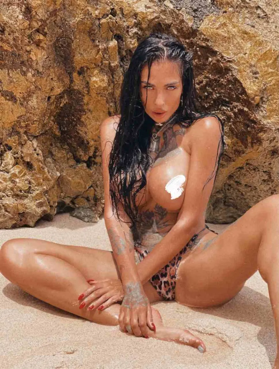 Firnika escort in Dubai