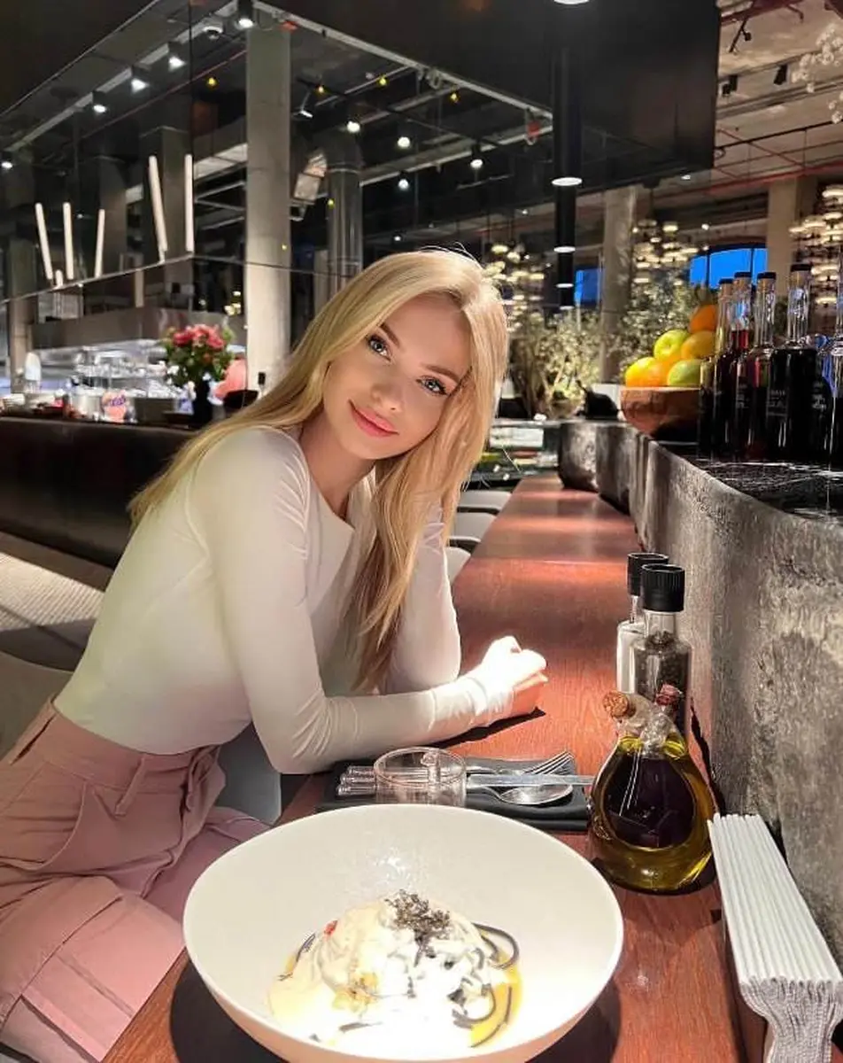 Heather escort in Dubai