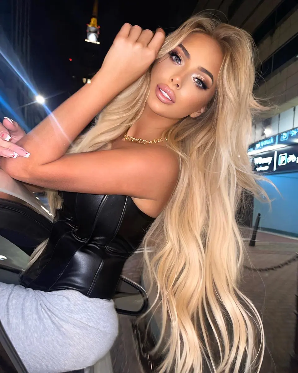 Riate escort in Dubai