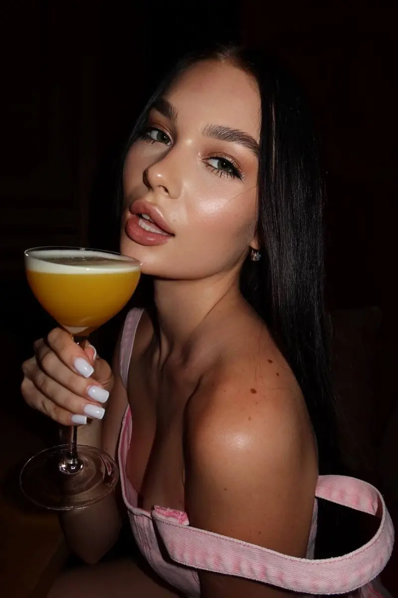 Safirel escort in Dubai