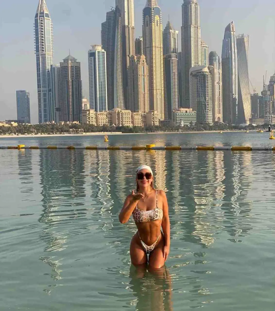 Sarmita escort in Dubai