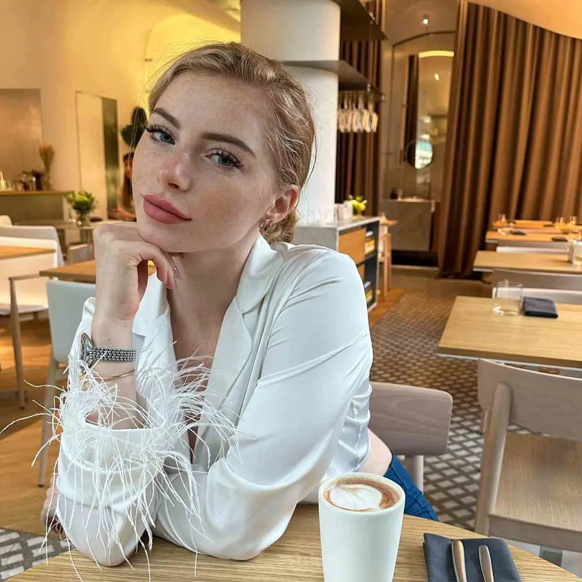 Sonya escort in Dubai