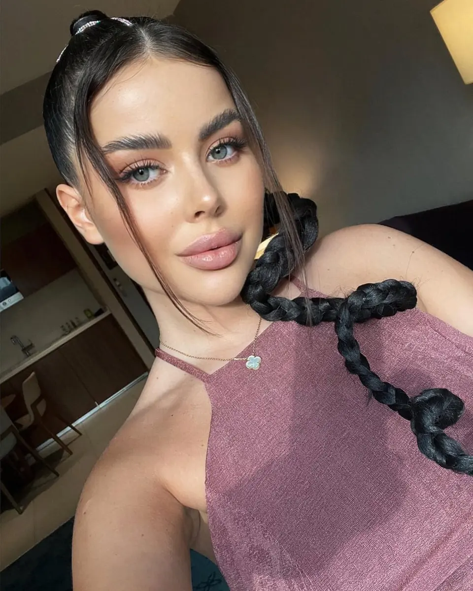 Virmi escort in Dubai