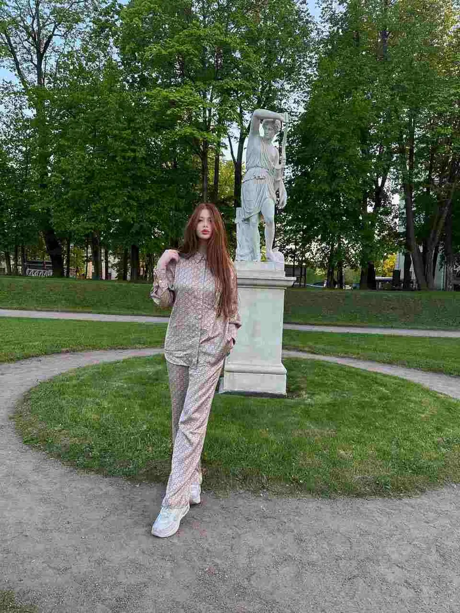 Yuna escort in Dubai